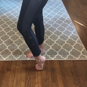Lululemon black leggings